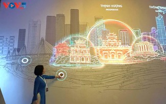 Digital exhibition space launched in Hanoi’s walking street