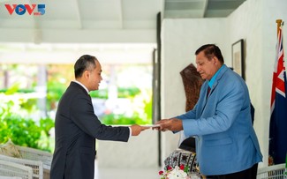 Đại sứ Việt Nam Phan Minh Giang trình quốc thư tại Quần đảo Cook