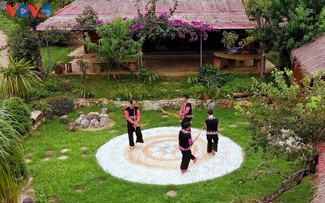 Развитие общественного туризма в селении народности монг 