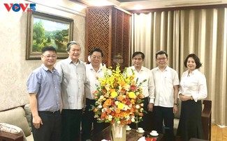 Trưởng ban Tuyên giáo và Dân vận Trung ương Nguyễn Trọng Nghĩa thăm và chúc mừng các nhà báo lão thành