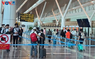 Tan Son Nhat airport’s new terminal serves 144 flights on first day 