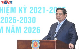 PM urges to improve institutions and laws to increase national competitiveness
