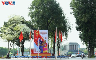 Hanoi adorned with flags and flowers to celebrate Election Day