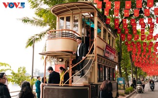 ‘전차 노선 6번’을 통해 재현된 배급제 시기 하노이의 공간