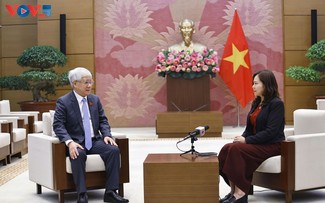 Dô Van Chiên: le droit doit précéder le développement et en constituer le socle durable