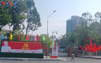 Les habitants du delta du Mékong attentifs au XIVe Congrès national du Parti