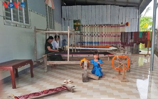 Tinh hoa nghề dệt thổ cẩm Khmer ở xã An Cư, tỉnh An Giang