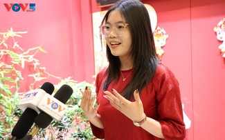 Du học sinh tại Bắc Kinh (Trung Quốc) đặt niềm tin vào đại biểu Quốc hội khóa mới	