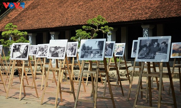 Pameran Foto “Hanoi di Hatiku“: Hanoi Menggeliat untuk Melesat