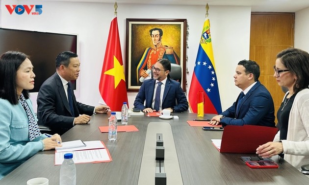 Vietnam y Venezuela consolidan cooperación en comunicación y asociación integral