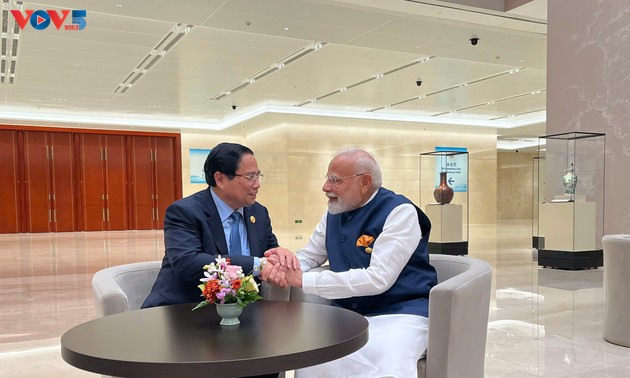 Primer Ministro de Vietnam mantiene una intensa agenda de encuentros en la Cumbre de la OCS