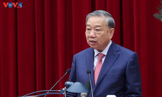 Inauguran el XV Pleno del Comité Central del Partido Comunista de Vietnam, XIII Mandato