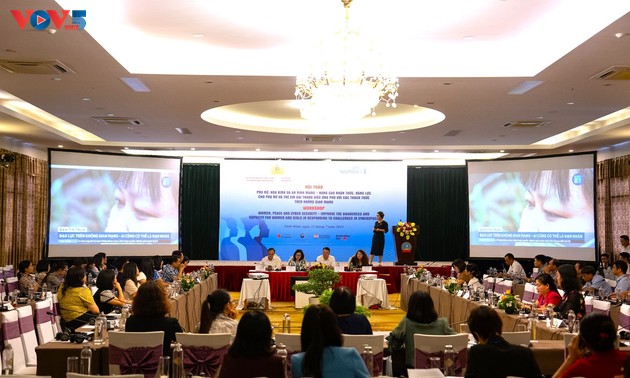 Conferencia sobre capacitación de mujeres y niñas frente a los desafíos del ciberespacio