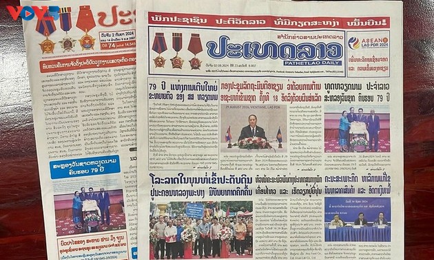 Medios de comunicación de Laos exaltan logros de Vietnam en los últimos 79 años