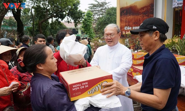 Hue city filled with Christmas cheer