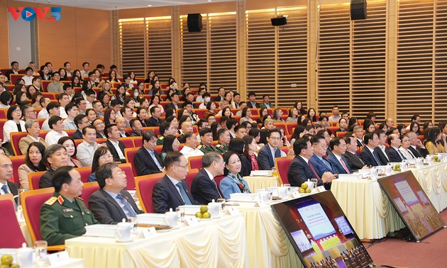 Präsentation des Buchs des KPV-Generalsekretärs Nguyen Phu Trong über die vietnamesische Diplomatie