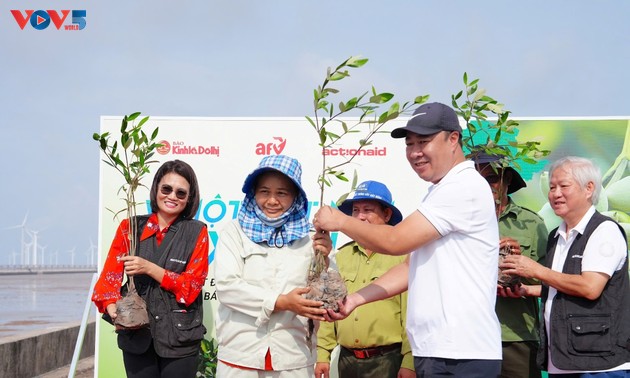 „Für ein grünes Vietnam“: Bäume pflanzen und Mangrovenwälder in Soc Trang entwickeln