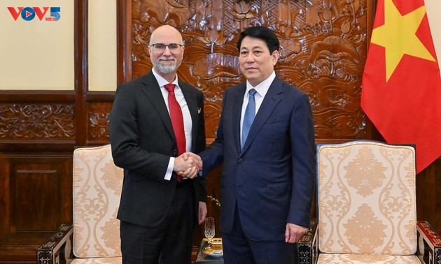 Staatspräsident Luong Cuong empfängt die Botschafter Kanadas und des Iran