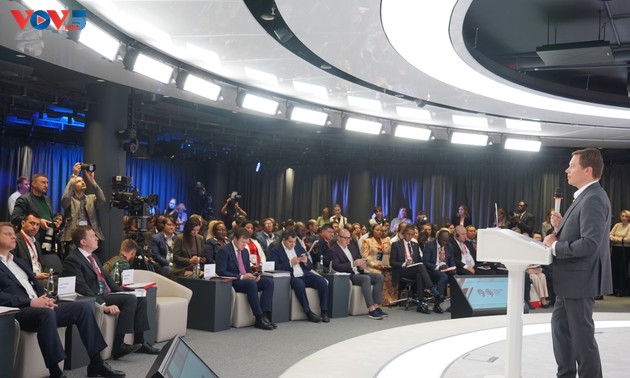 Vietnam nimmt am 4. Internationalen Verkehrsgipfel in Moskau teil