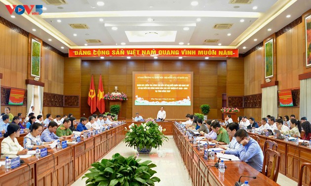 Parlamentspräsident Tran Thanh Man tagt mit dem Wahlkomitee der Provinz Dong Thap