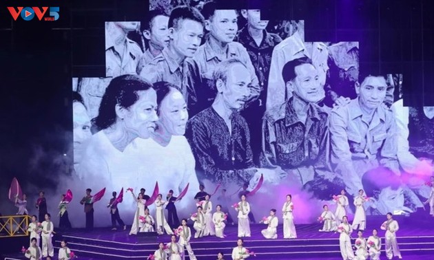 베트남 국가 통일 50주년 맞아 ‘북-남의 약속’ 정론 예술 프로그램 개최