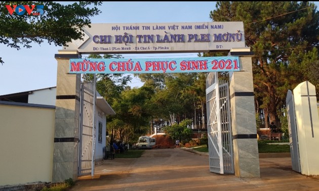 探索波来莫努福音教教堂