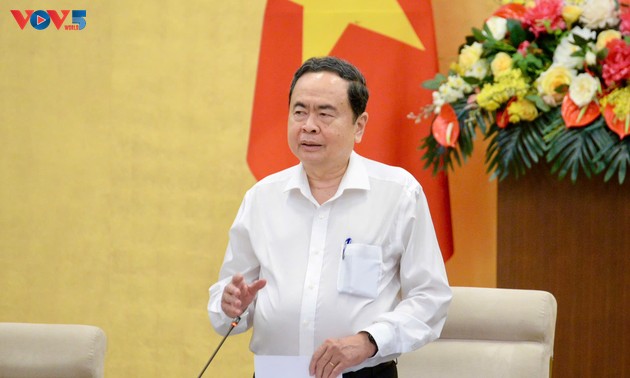 第十六届国会第一次会议将健全主要领导人职务