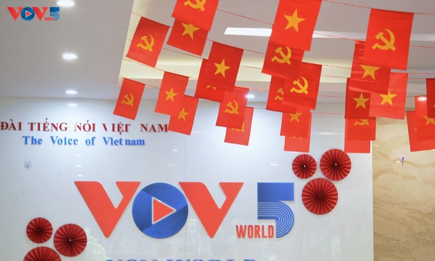 国家統一50周年記念日を迎える対外向け放送部