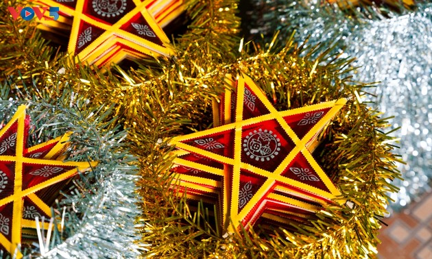 北部最大の「星型提灯」生産村、中秋節で活気づく