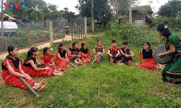 Every note of the Prak Gong tells the Mnong’s story