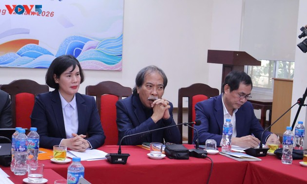 Vietnam Poetry Day: “Before the Vast Sea”