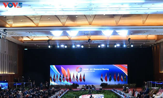 ベトナム　ASEANの発展に積極的に貢献