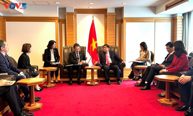 ズン副首相 日本の経済産業大臣と会見