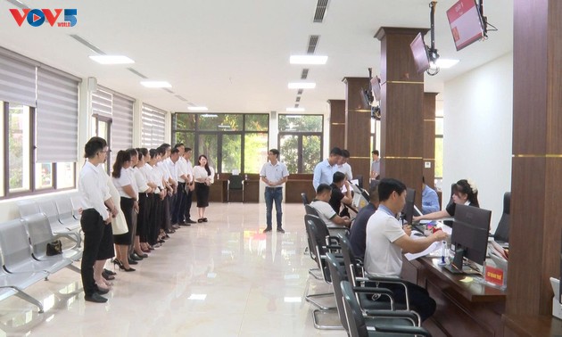 各地开展两级地方政府试运行