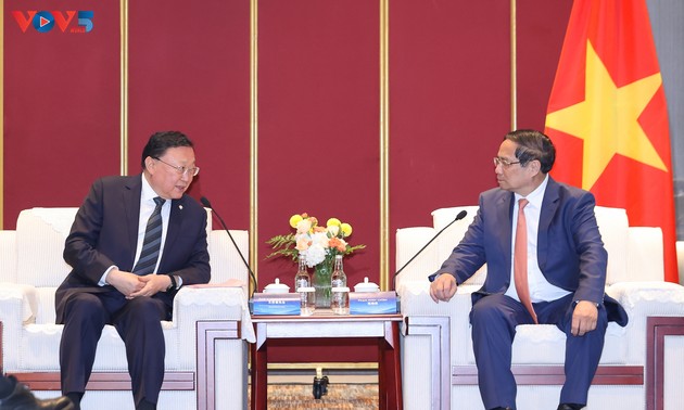 范明政会见中国大型企业领导人