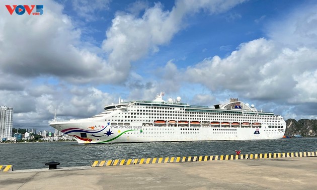 广宁接待1200多名邮轮游客