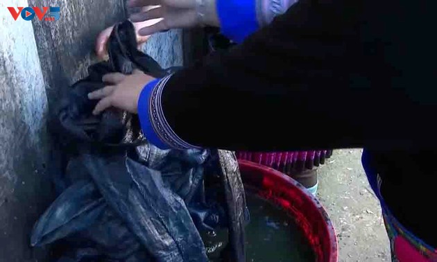 莱州山区亚麻布上的靛蓝灵魂