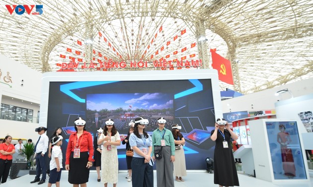 “独立、自由、幸福的80年征程”国家成就展惊艳参观者