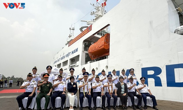 越南海警舰艇访问印尼，加强传统友谊