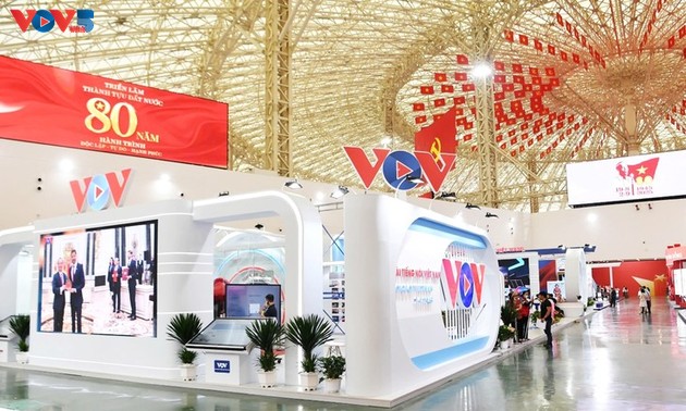 越南之声：伴随祖国80年