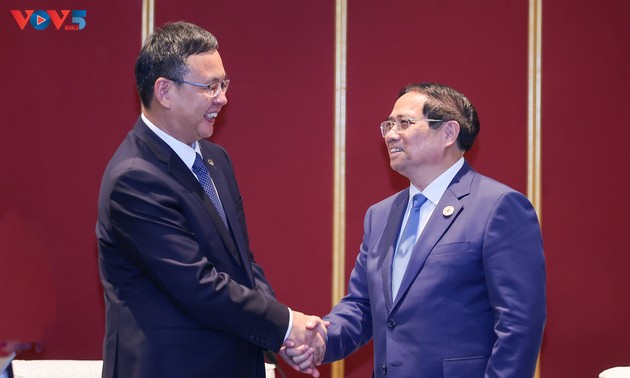 Premierminister Pham Minh Chinh trifft Leiter führender chinesischer Unternehmen