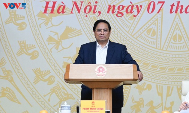 Premierminister fordert entschlossenes Handeln gegen Überschwemmungen und Erdrutsche in Nordvietnam