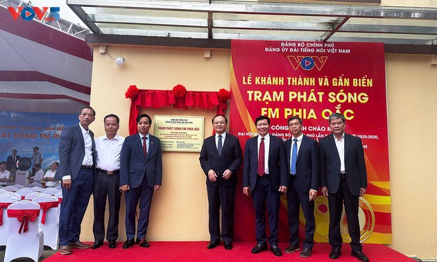 Đài Tiếng nói Việt Nam khánh thành và gắn biển trạm phát sóng FM Phia Oắc ở tỉnh Cao Bằng