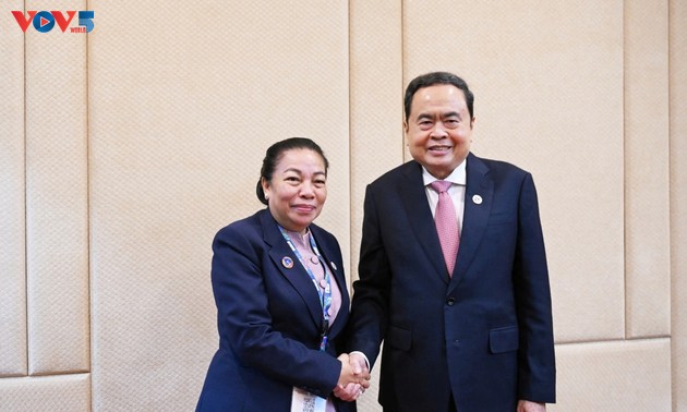 Vietnam, Laos pledge closer coordination in global, regional forums
