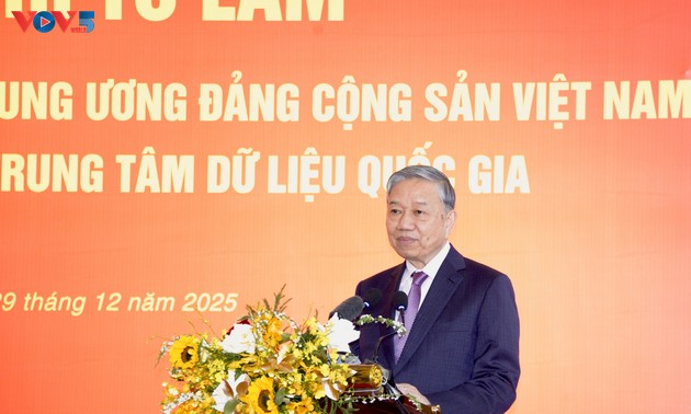 Party leader calls National Data Center “heart” of data economy, “brain” of governance 