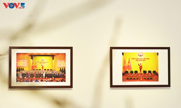 Triển lãm ảnh Mừng Đảng, Mừng Xuân và thành công Đại hội XIV của Đảng