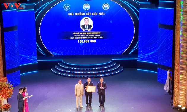 Trao giải thưởng Bảo Sơn 2024