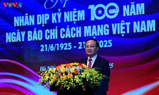 Gặp mặt các thế hệ cán bộ Đài Tiếng nói Việt Nam qua các thời kỳ