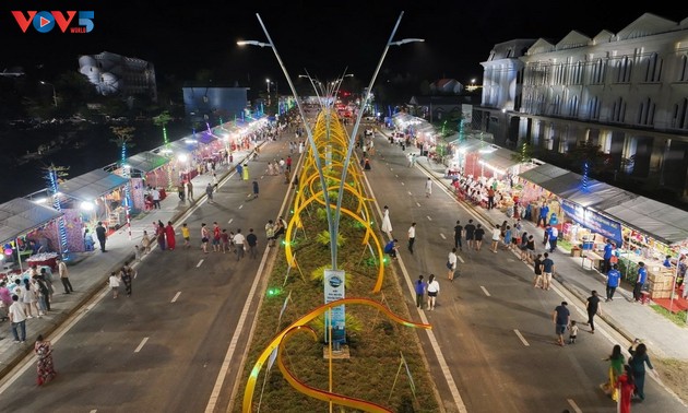 First pedestrian street in Lang Co coastal town opens