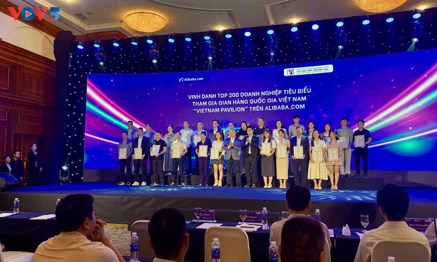 Honran el Top de 200 empresas vietnamitas con productos exportados a través de plataformas en línea